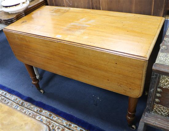 A Victorian mahogany Pembroke table